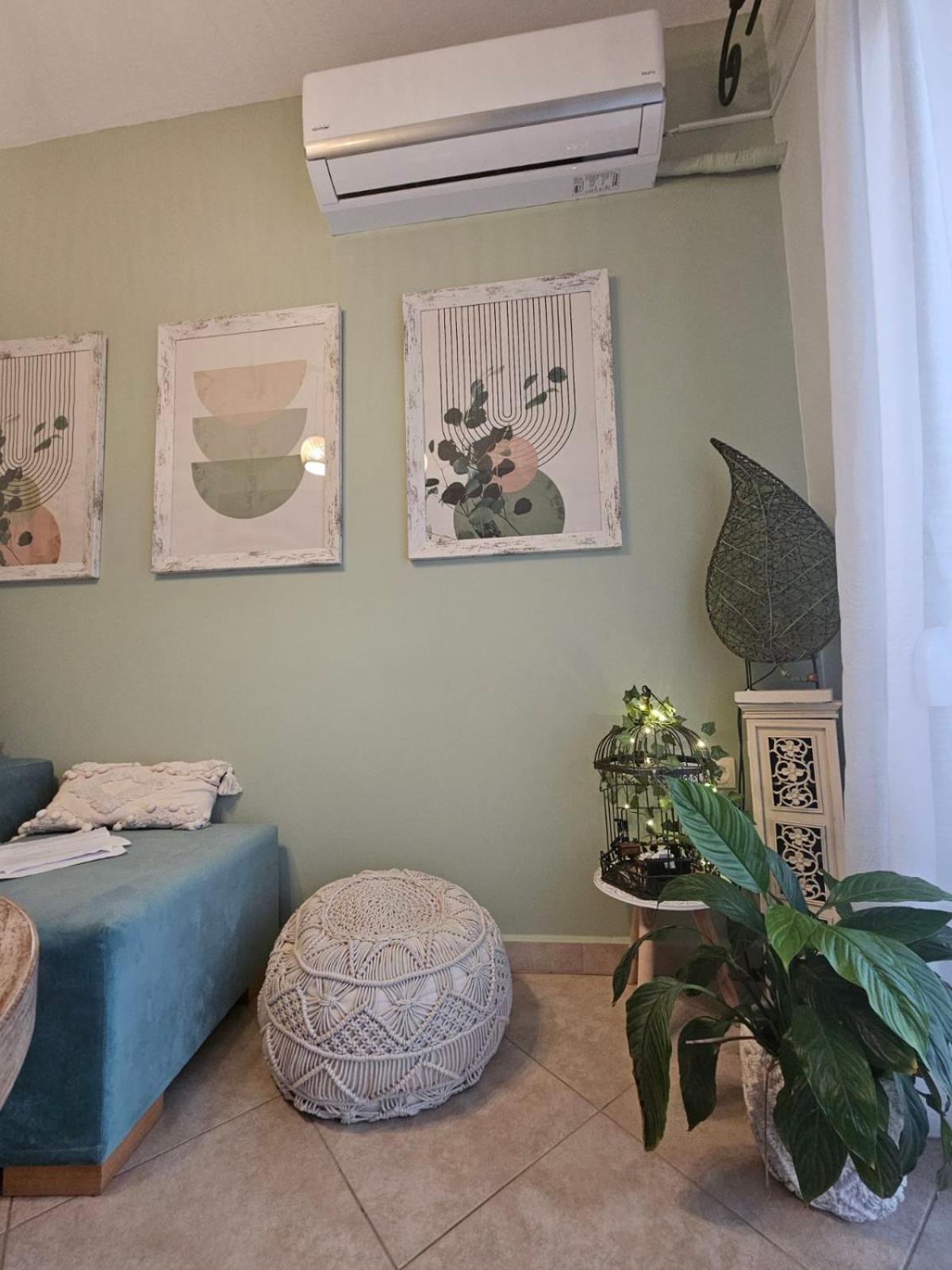 La Vie Est Belle Apartment Kavála Luaran gambar
