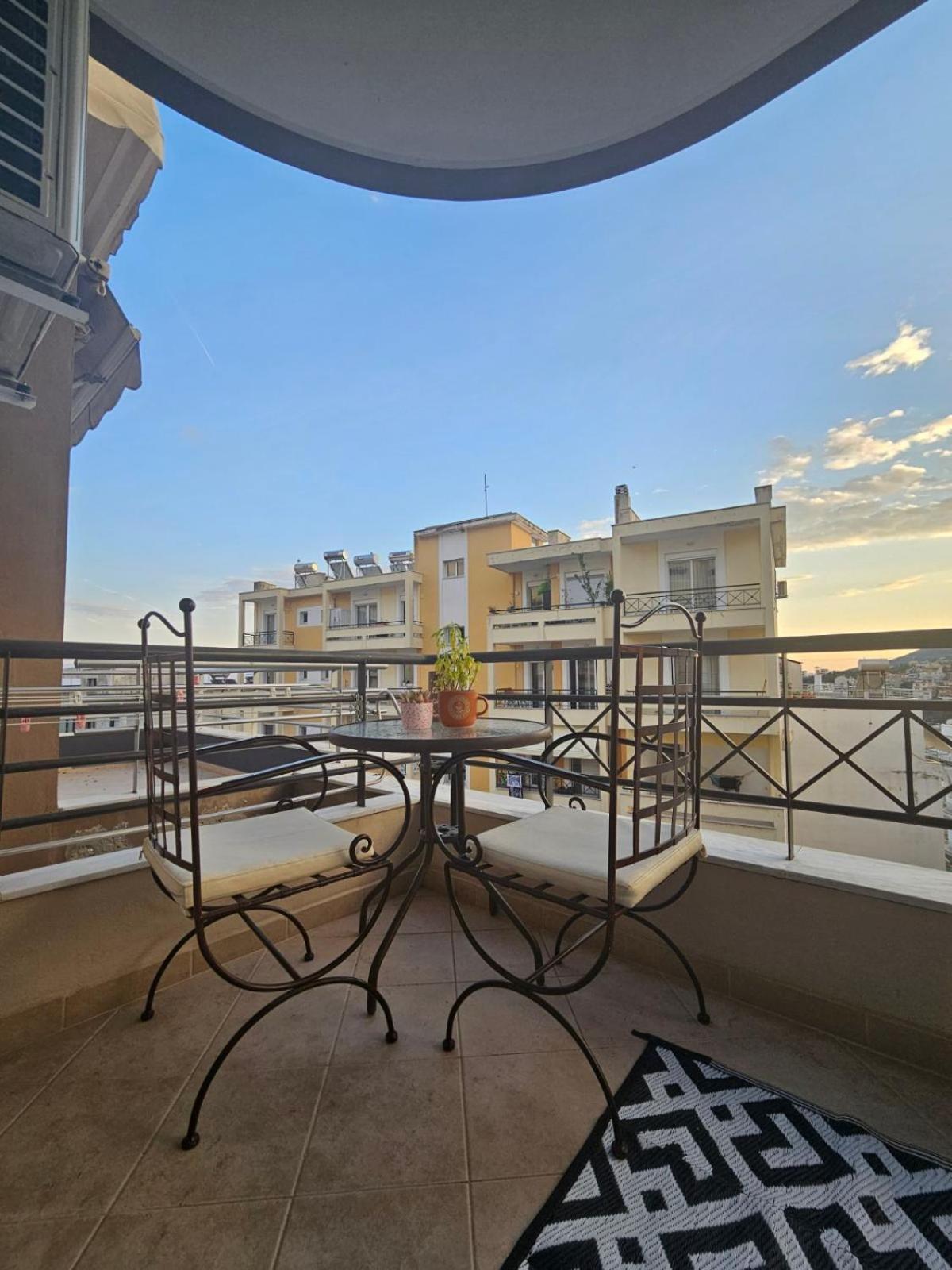La Vie Est Belle Apartment Kavála Luaran gambar